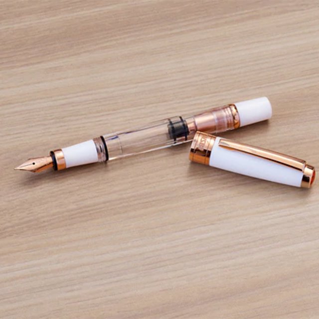 TWSBI DIAMOND 580 White Rose Gold Ⅱ（ツイスビー ダイヤモンド 580 ホワイトローズゴールドⅡ）